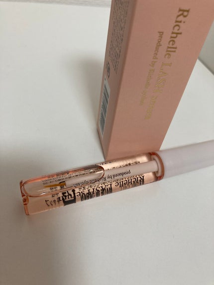 Richelle LASH serum リシェルラッシュセラムのクチコミ「筆タイプのまつ毛美容液
まつげの根本に塗りやすかったよ
マツエクしてても塗りやすそう
まつげ.....」(1枚目)