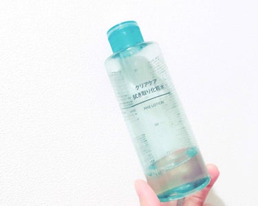 
無印の拭き取り化粧水。
岩手県釜石市の天然水を使用したスキンケアシリーズです！

1490円＋税

👍無印の安心感◎笑
👍柑橘の香りで爽やか🍊
👍合成香料不使用、無鉱物油、パラベンフリー

無印HPの