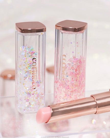 SUMOMO on LIPS 「まるでスノーボール🩵❄️キラキラなパケがかわいいバームリップを..」(8枚目)