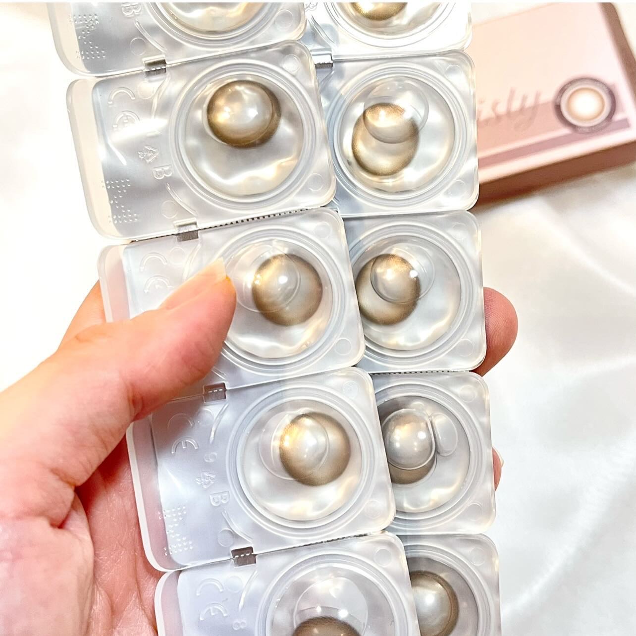 ミスティワンデー/OLENS/カラーコンタクトレンズを使ったクチコミ（2枚目）