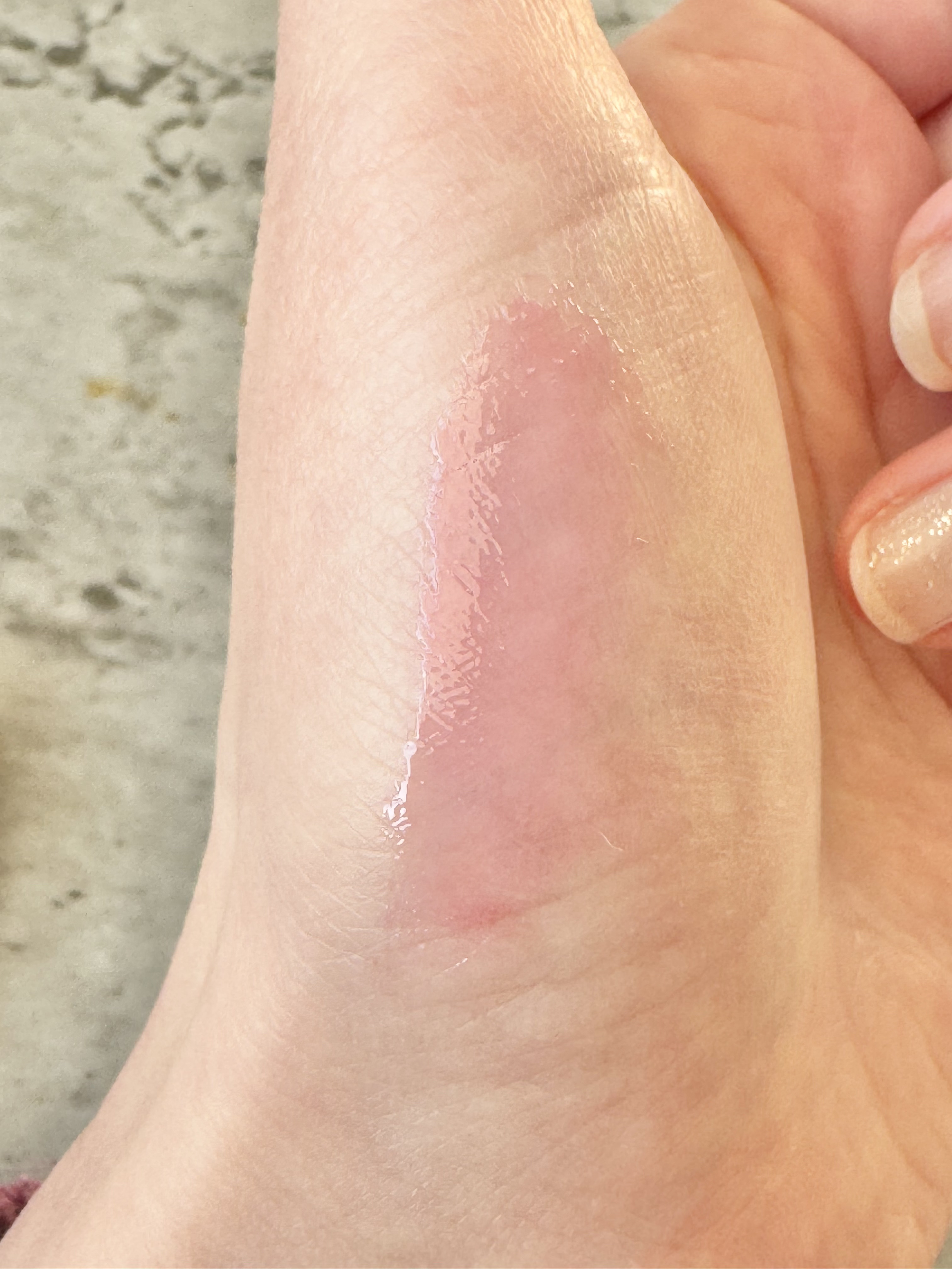 グロッシー ルージュ 02 コンフィチュール ドゥ ヴィオレット/PAUL & JOE BEAUTE/口紅を使ったクチコミ（3枚目）