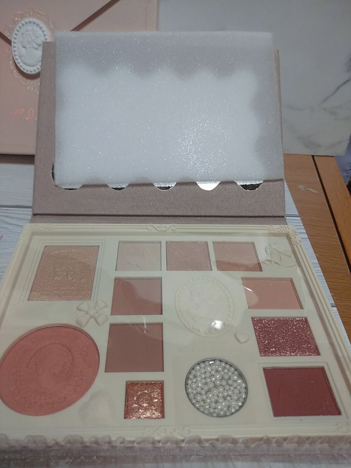 女王のカメオマルチパレット /COLORROSE/マルチパレットを使ったクチコミ（2枚目）