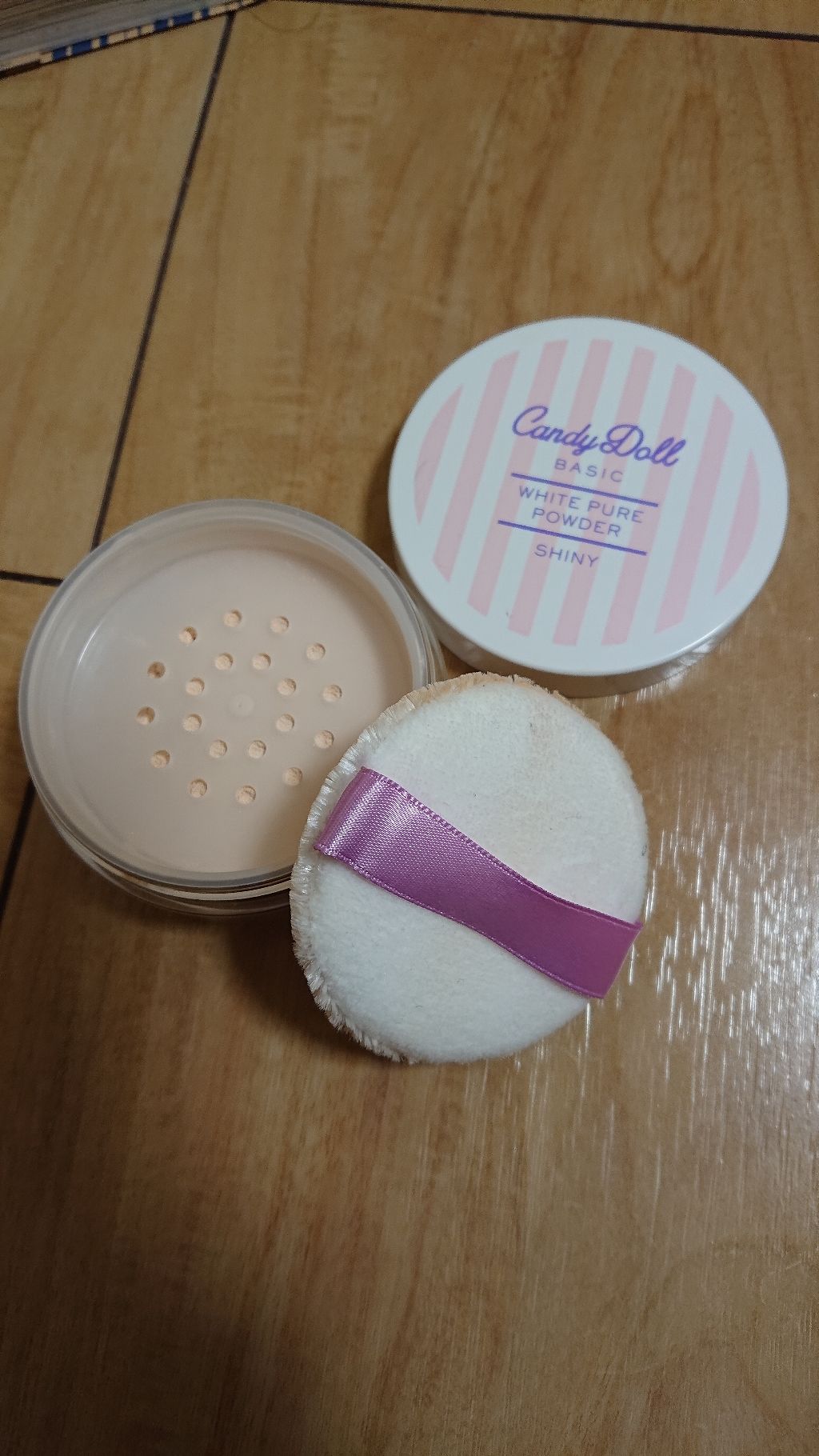 ホワイトピュアパウダー<シャイニー>/CandyDoll/ルースパウダーを使ったクチコミ(2枚目)