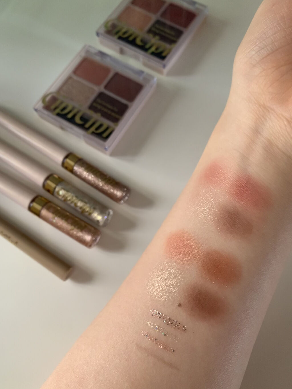 グリッターイルミネーションライナー/CipiCipi/リキッドアイライナーを使ったクチコミ（2枚目）