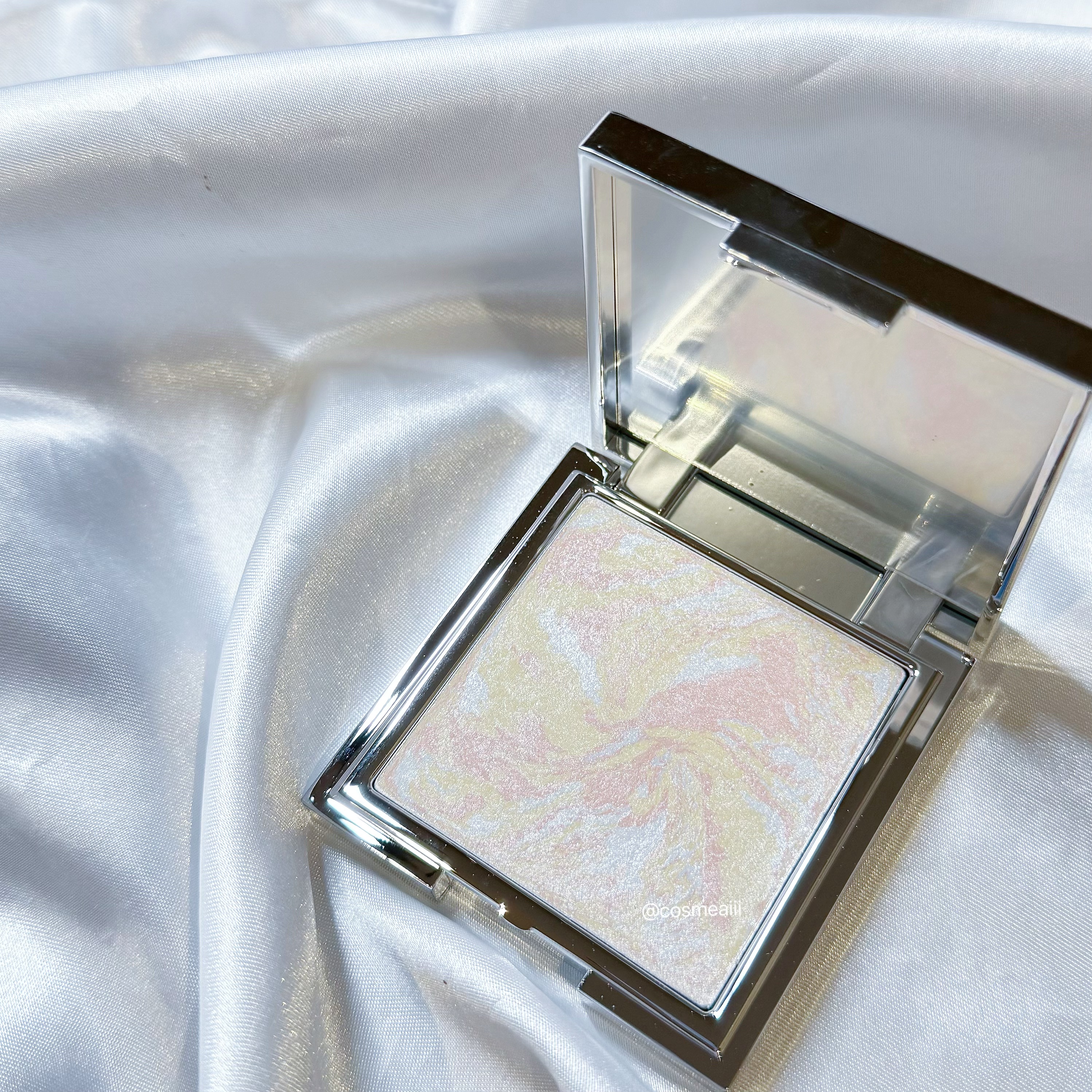 スキンルミナスハイライター/DEAR DAHLIA/パウダーハイライトを使ったクチコミ（3枚目）