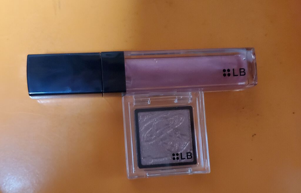 Galaxy Shadow（ギャラクシーシャドウ）/LB/単色アイシャドウを使ったクチコミ（1枚目）