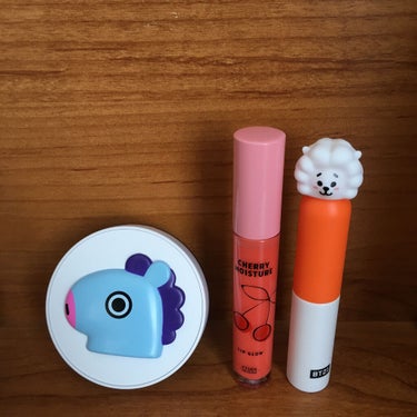 BT21 × VT Cosmetic glow  lip lacquer/VT/リップグロスを使ったクチコミ（1枚目）