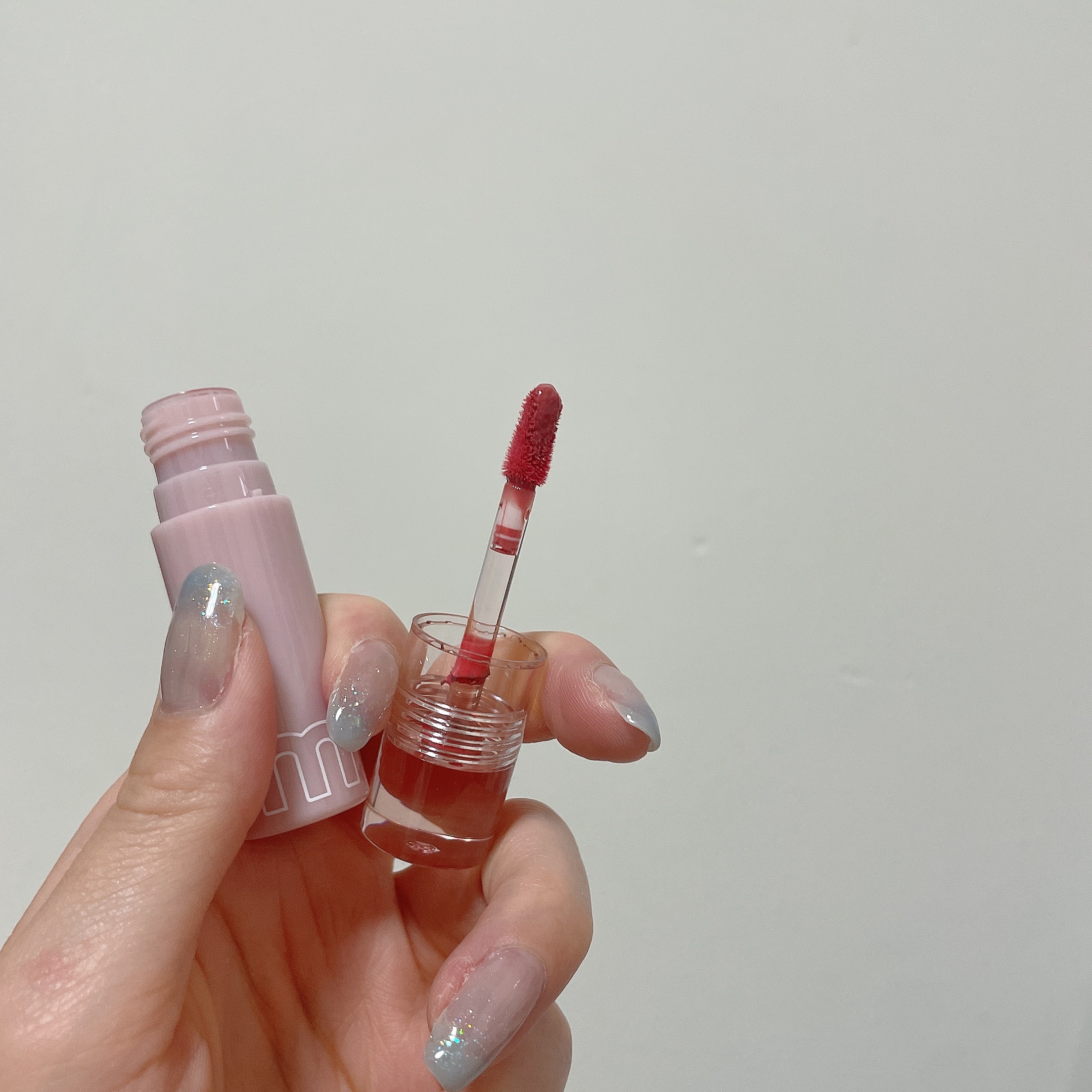 ミニュム バブリップ ジューシーティント 01 生まれたて うぶピーチ/minum/リップティントを使ったクチコミ（2枚目）