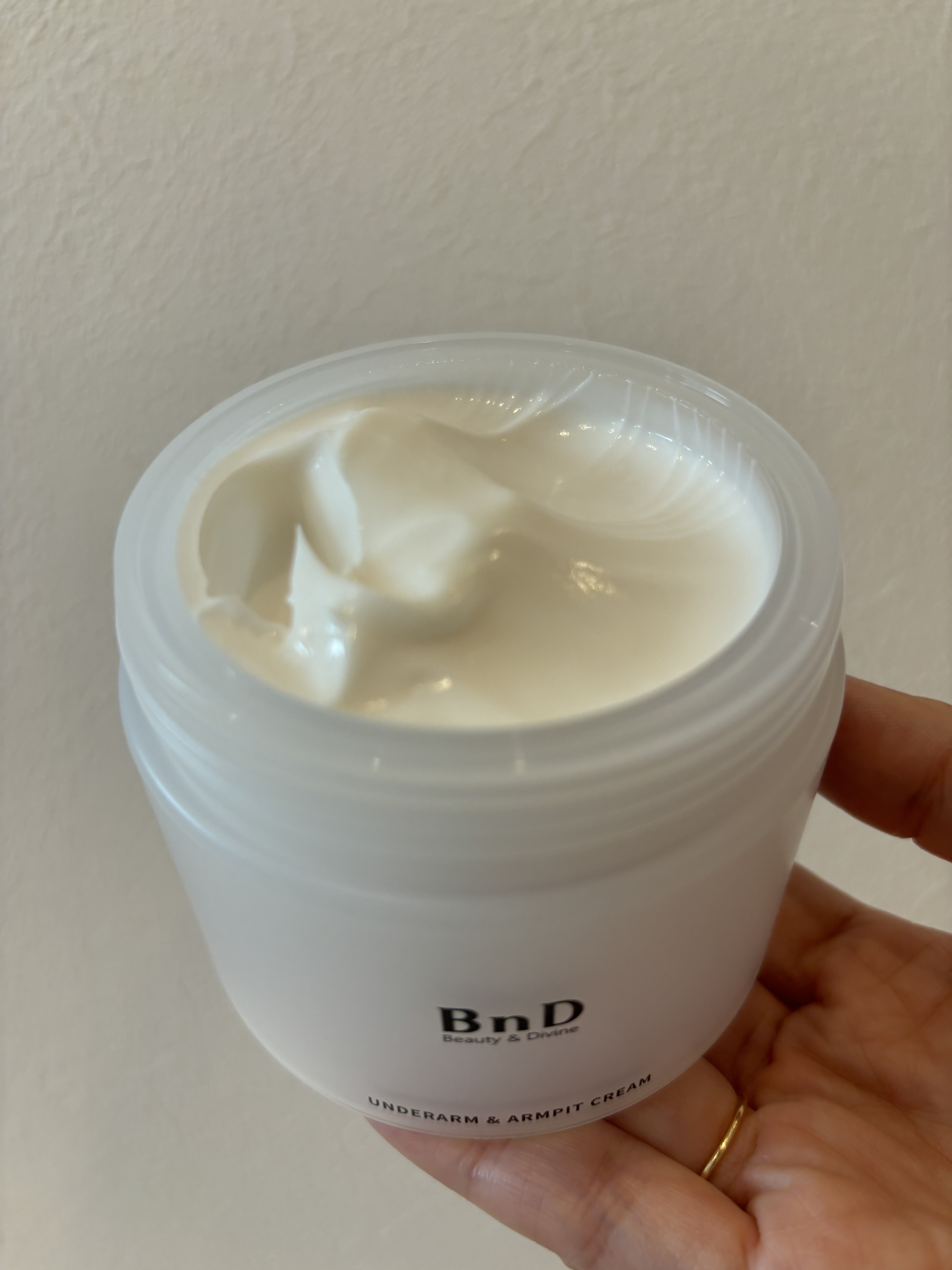 BnDアンダーアームクリーム(ボディクリーム)/BnD/デリケートゾーンケアを使ったクチコミ（2枚目）