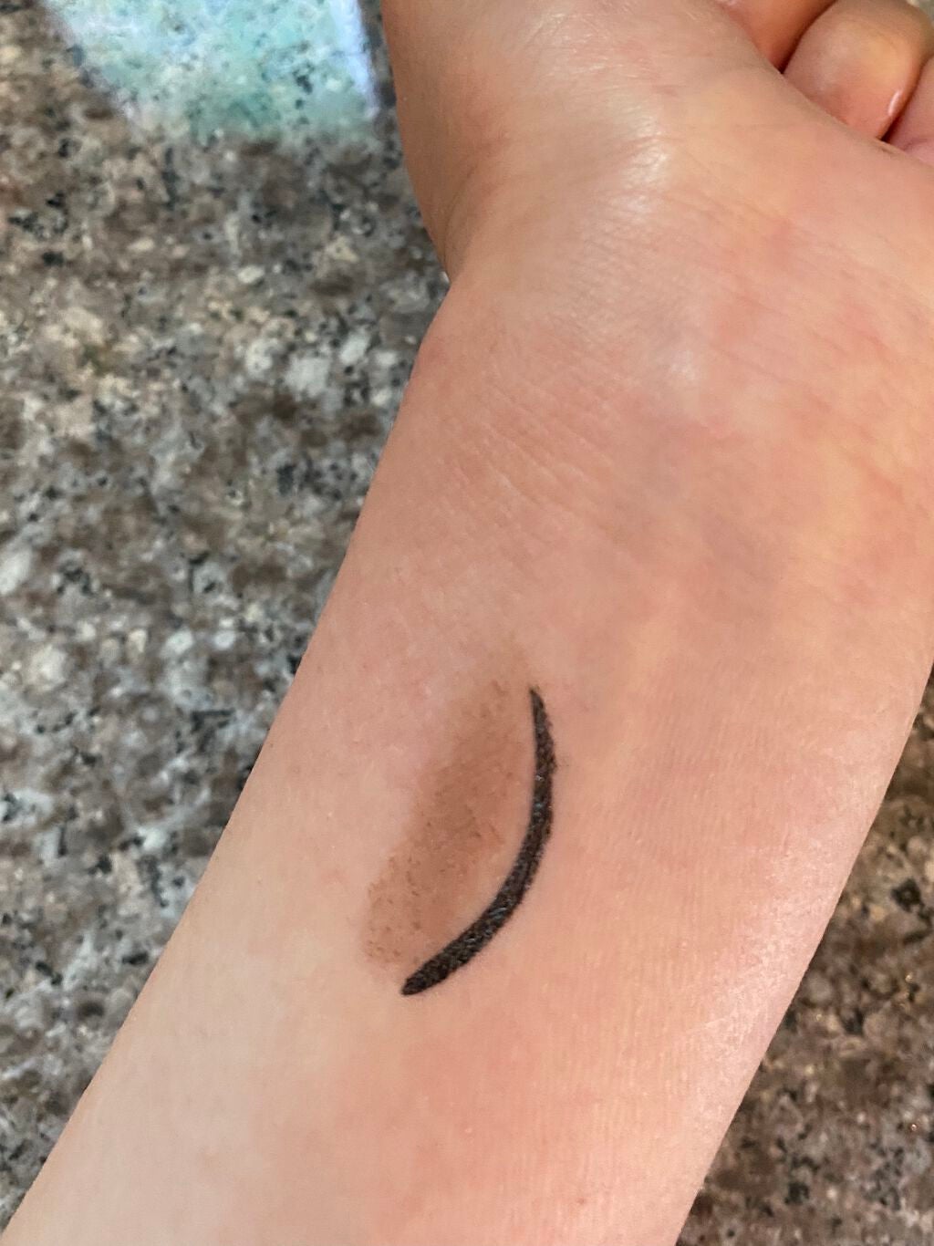 アディクション ザ アイシャドウ マット/ADDICTION/単色アイシャドウを使ったクチコミ(3枚目)