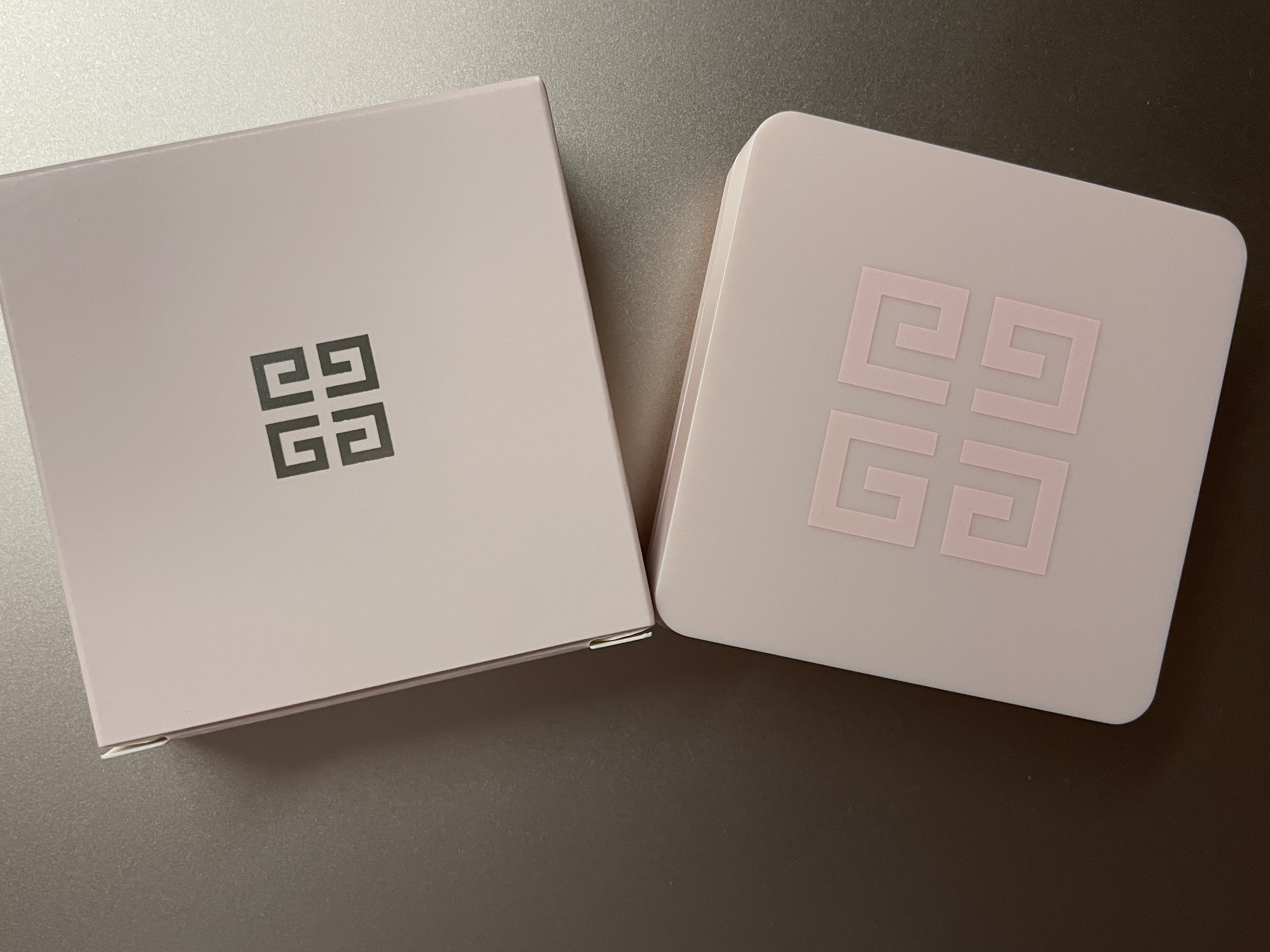 スキン PFCT コンパクト クリーム Ｎ/GIVENCHY/化粧下地を使ったクチコミ（1枚目）