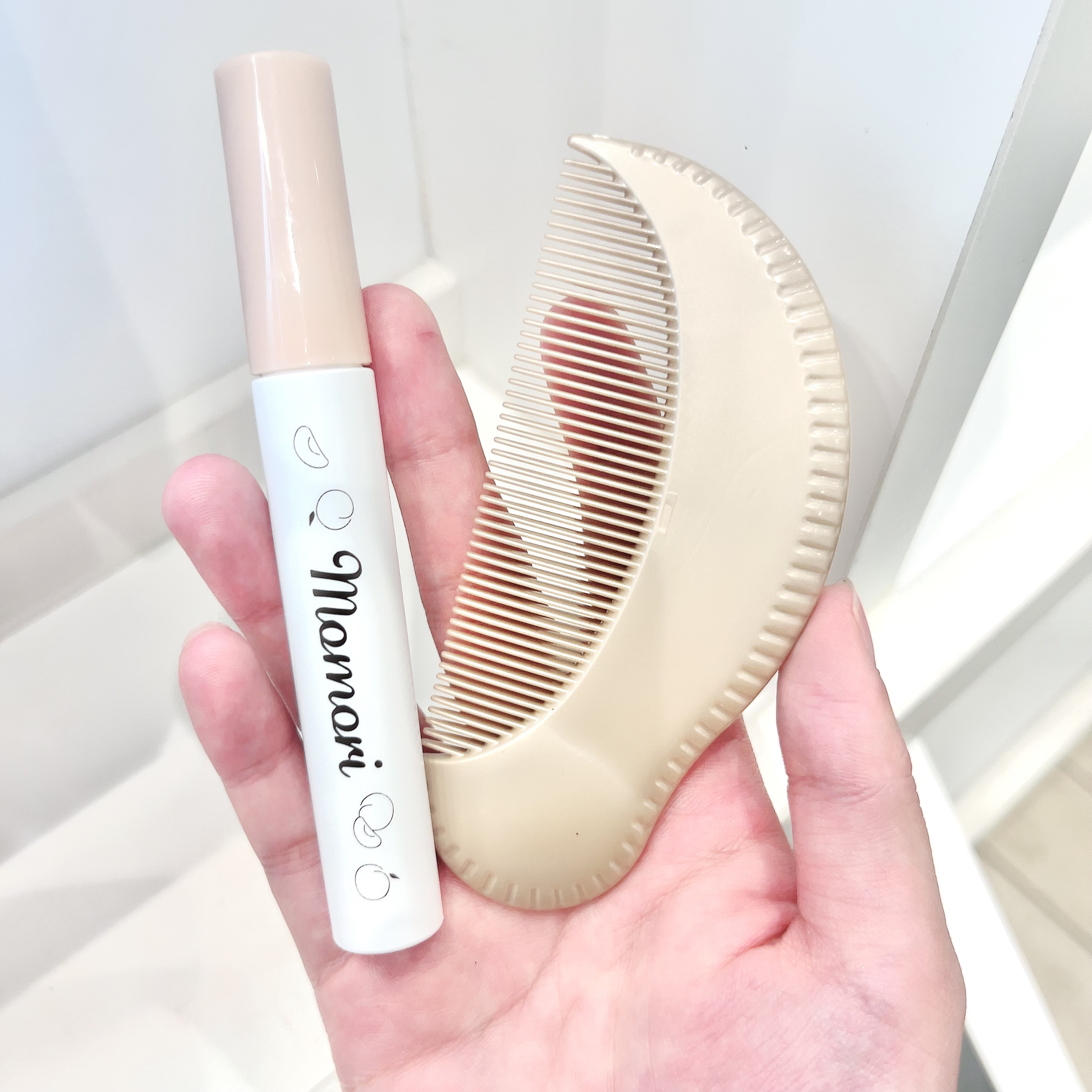 塗るだけ整うヘアキープブラシ/モモリ/その他スタイリングを使ったクチコミ（1枚目）