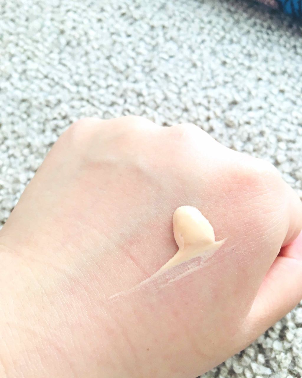 マットシフォン UVホワイトニングベースN/KiSS/化粧下地を使ったクチコミ（2枚目）