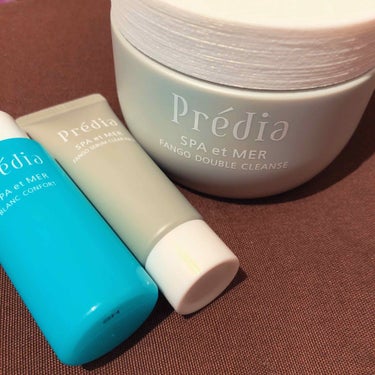 Predia ファンゴWクレンズ

300g 4,500円(税抜)
150g 2,500円(税抜)

写真は300g、6/16に販売された「澄み肌体感セット」です。お値段そのままに化粧水とパックが付いて