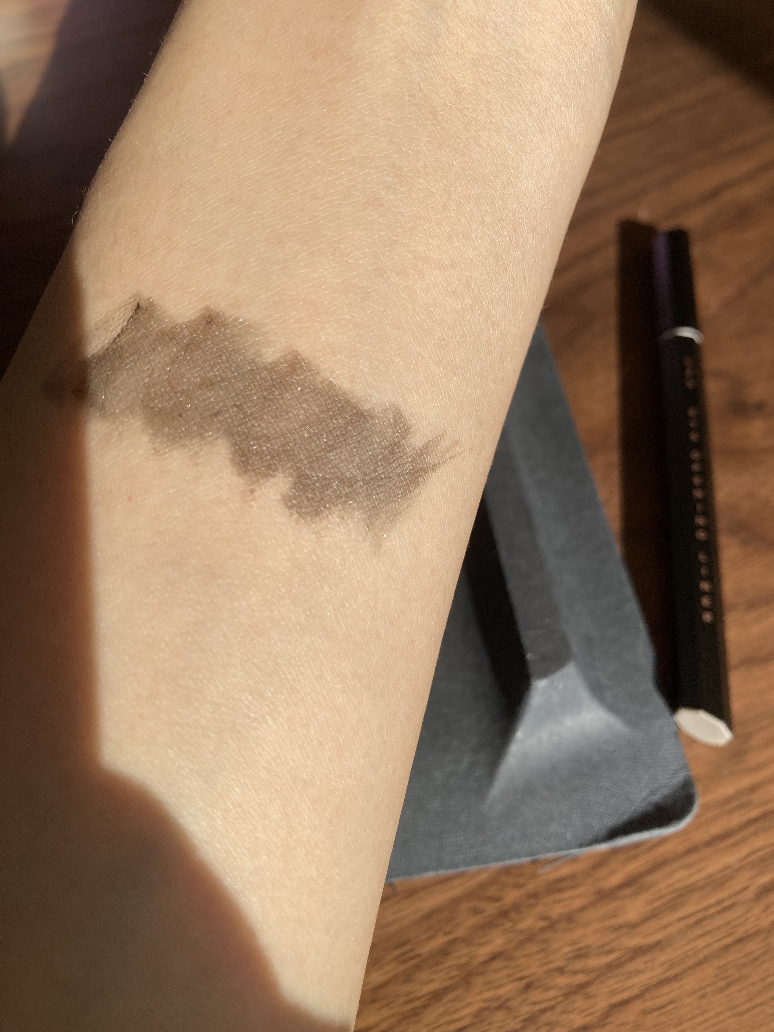 7 SHADES OF BLACK METALLIC-BLACK/UZU BY FLOWFUSHI/リキッドアイライナーを使ったクチコミ（1枚目）