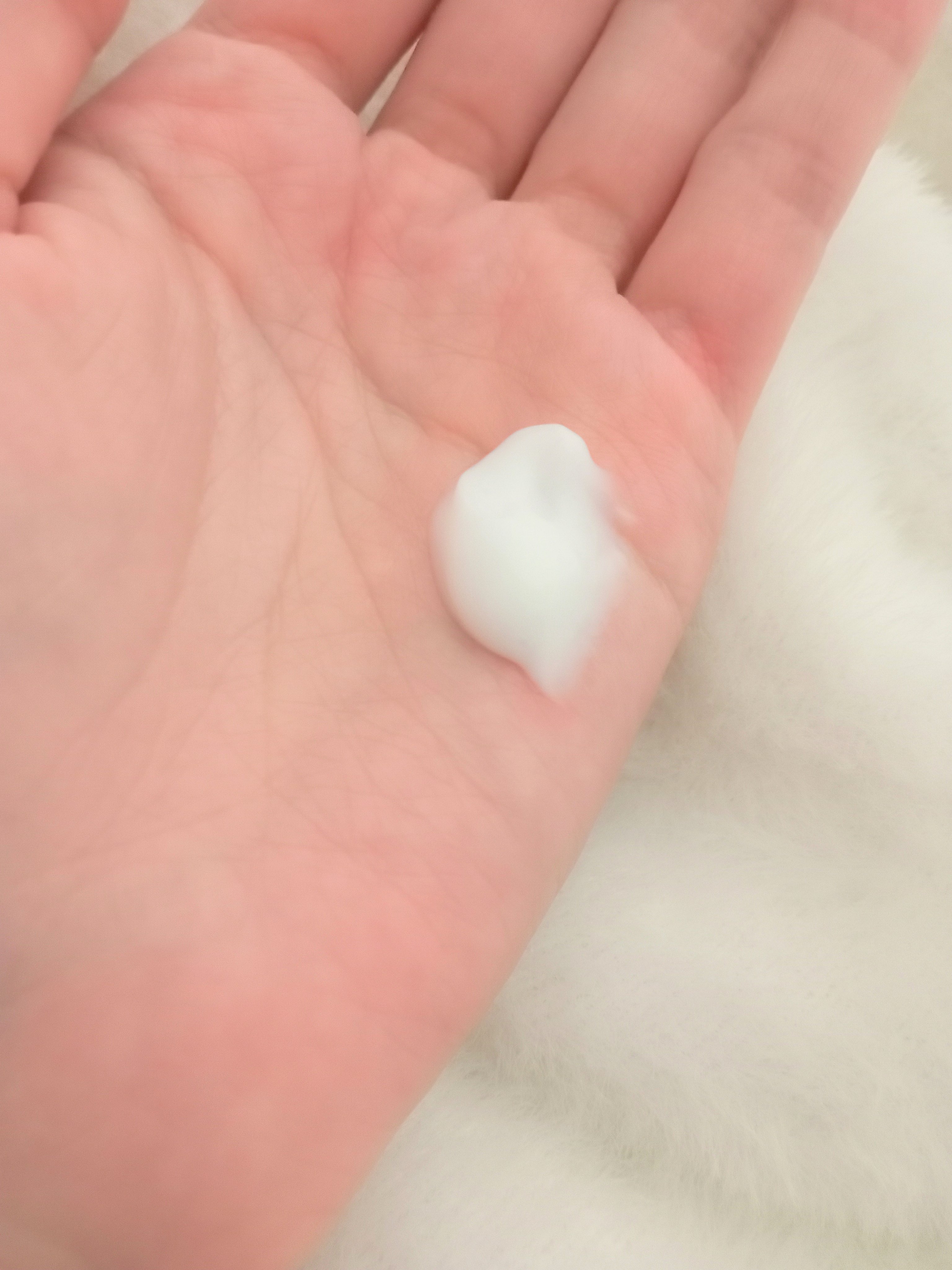 バイブラント ラディアンス　アロマミルク 200ML/ジョンソンボディケア/ボディミルクを使ったクチコミ（3枚目）