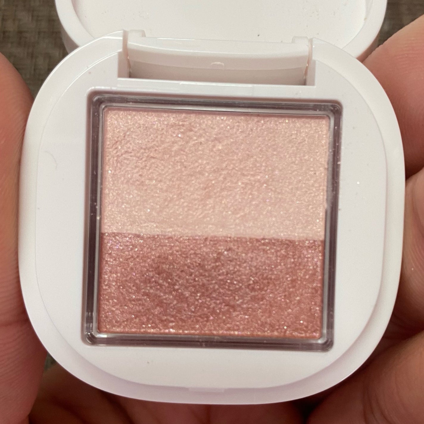 パールグロウハイライト/CEZANNE/パウダーハイライトを使ったクチコミ(4枚目)