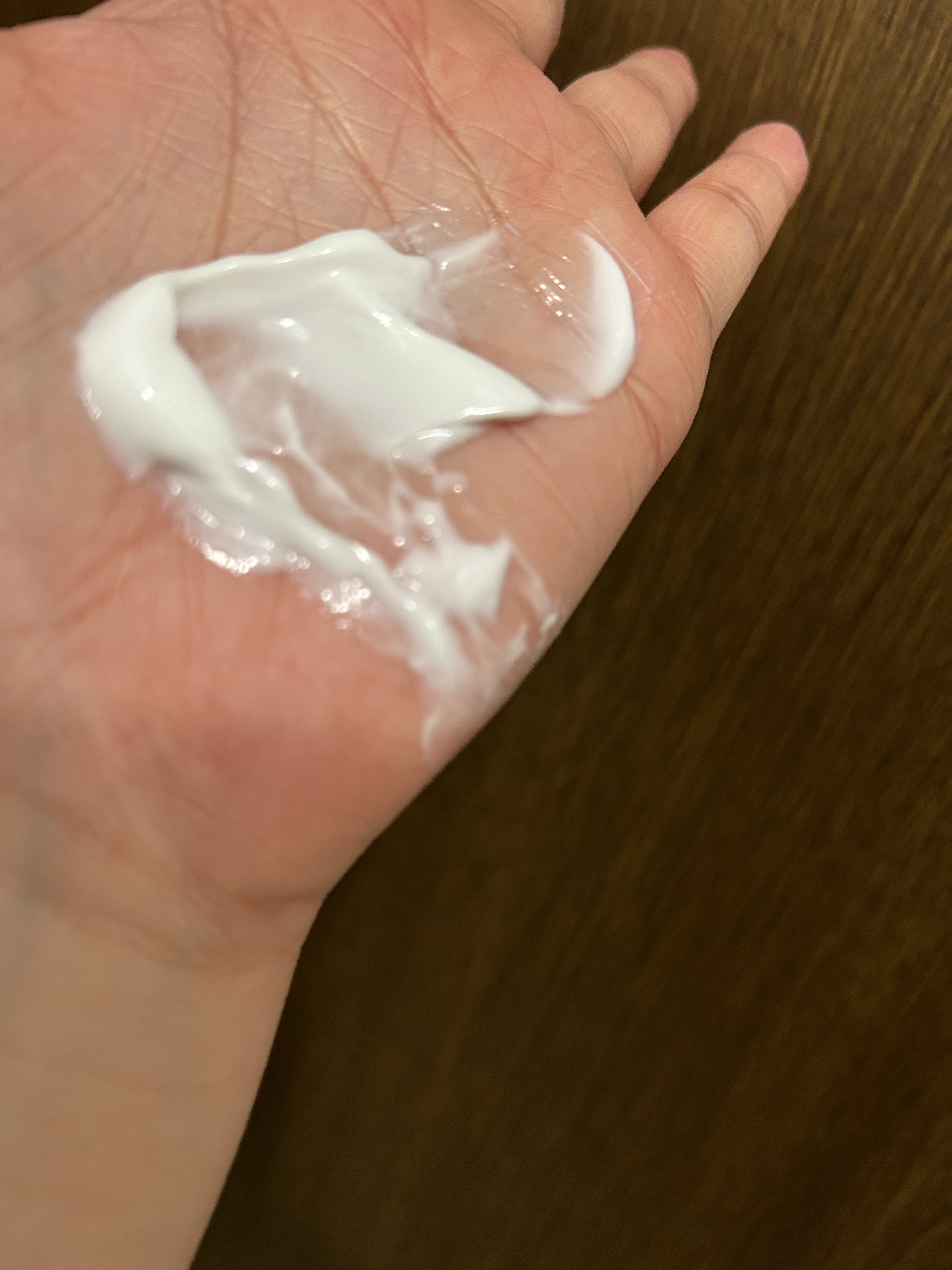 柳屋 あんず油 髪と手肌のしっとりミルク/柳屋あんず油/ヘアミルクを使ったクチコミ（3枚目）