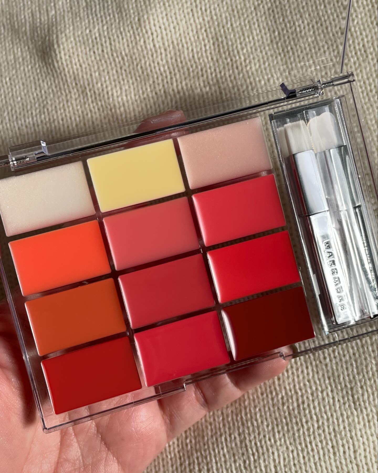 ソフトカラーリングリップパレット 02 PEAK PEACH GLOWING/wakemake/口紅を使ったクチコミ（3枚目）