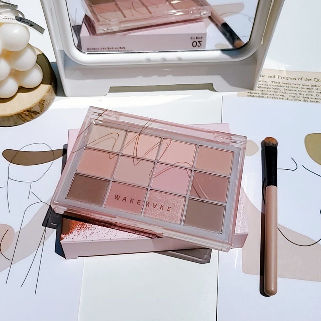 ソフトブラーリングアイパレット/wakemake/アイシャドウパレットを使ったクチコミ(2枚目)