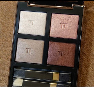 アイ カラー クォード/TOM FORD BEAUTY/アイシャドウパレットを使ったクチコミ（3枚目）