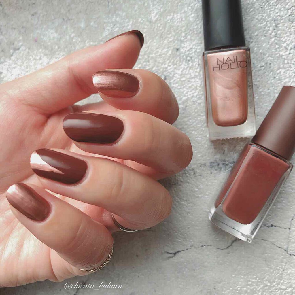 ネイルホリック Metalic color RD401/ネイルホリック/マニキュアを使ったクチコミ（2枚目）