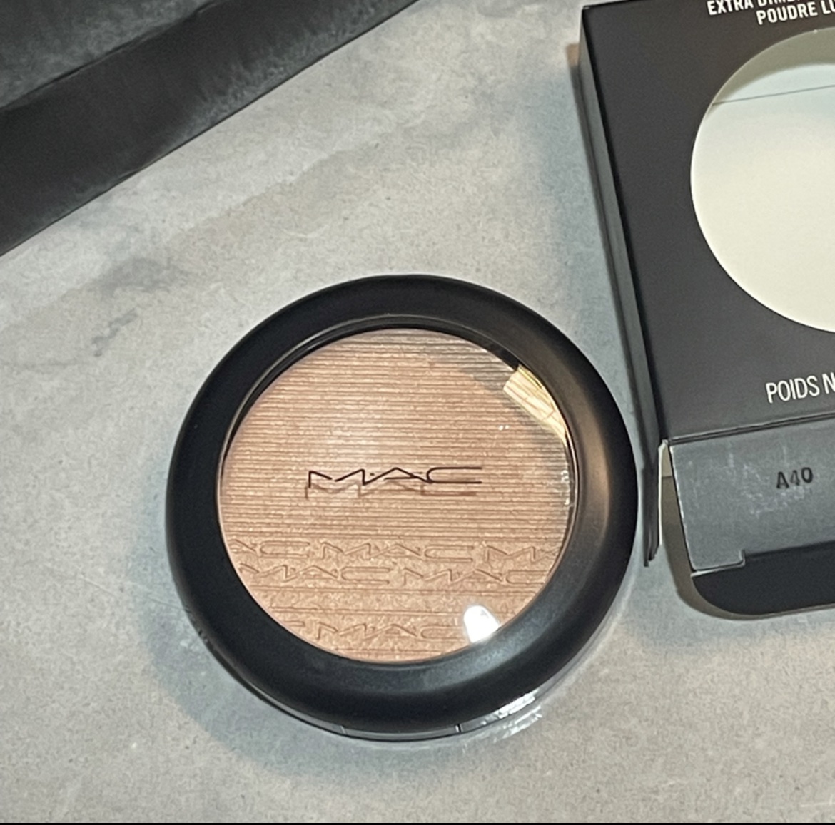 エクストラ ディメンション スキンフィニッシュ アイスド アプリコット /M・A・C/プレストパウダーを使ったクチコミ（2枚目）