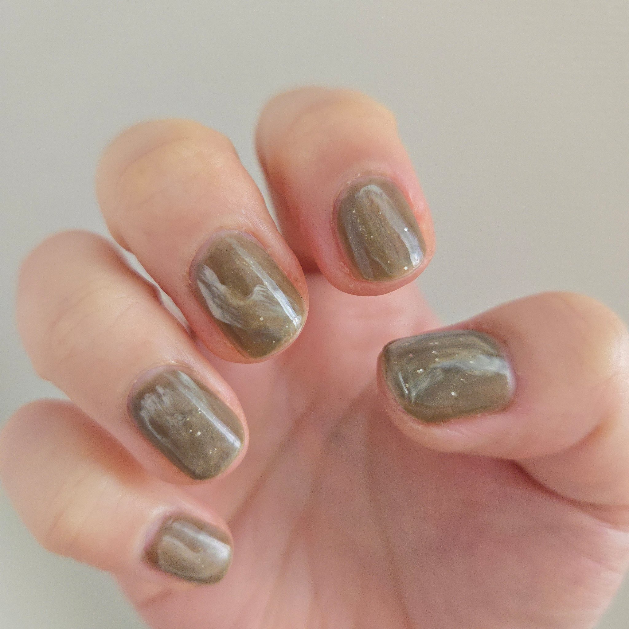 ヴェイル オリジナルネイルカラー/Vart/マニキュアを使ったクチコミ（2枚目）