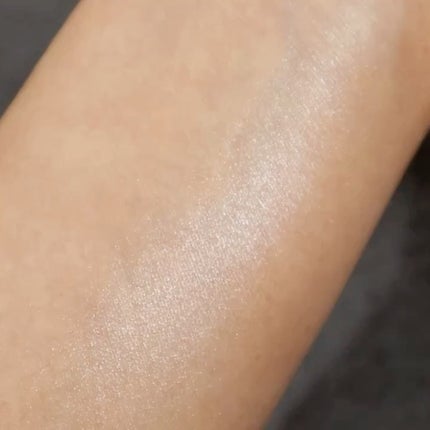 ル・レオスールデクラ /クレ・ド・ポー ボーテ/パウダーハイライトを使ったクチコミ(5枚目)