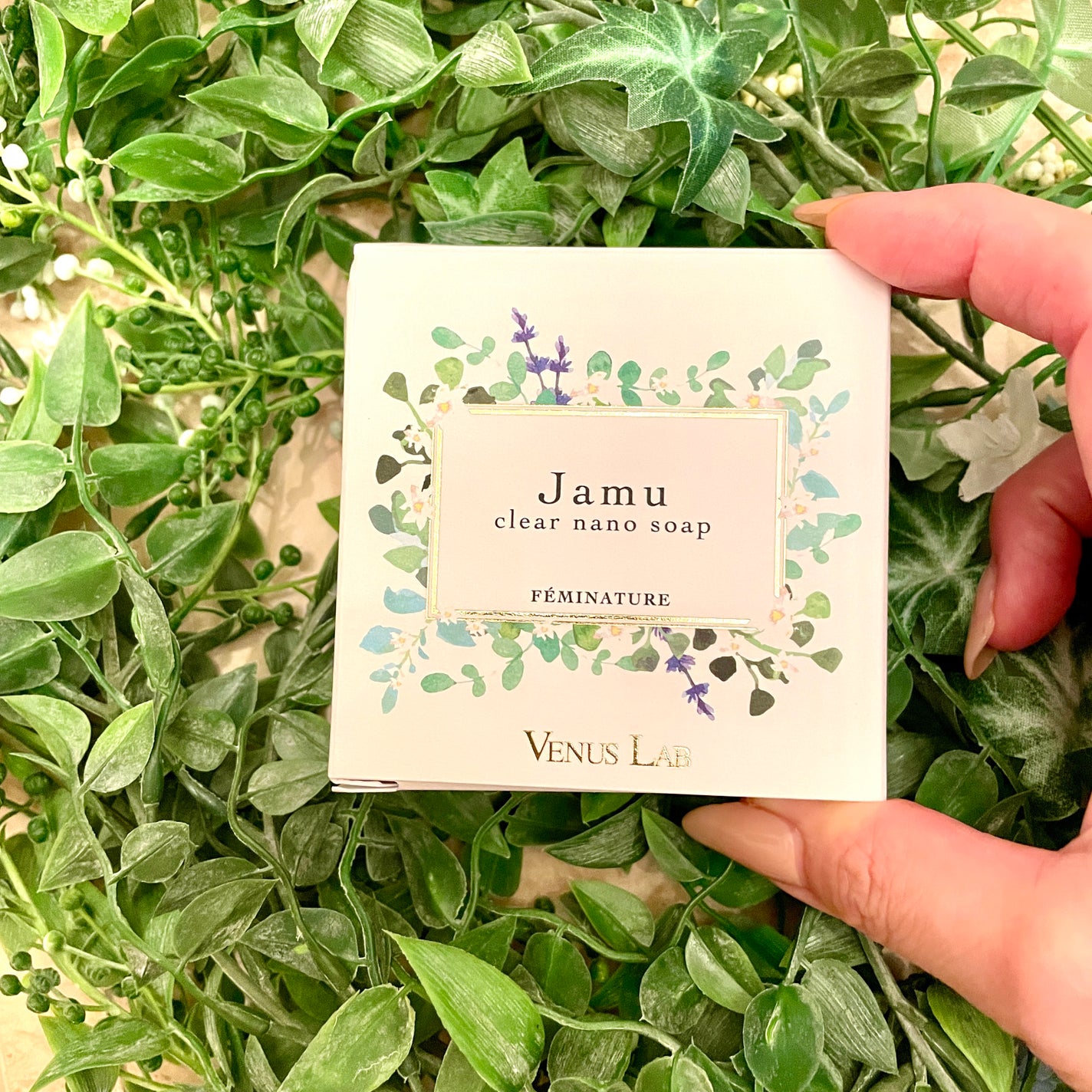 Shiho Arai on LIPS 「フェミナチュールジャムウクリアナノソープ紹介させてくださいね。..」(1枚目)