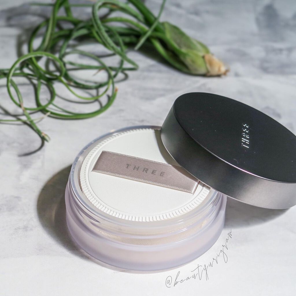 アドバンスドエシリアルスムースオペレーター ルースパウダー/THREE/ルースパウダーを使ったクチコミ（1枚目）