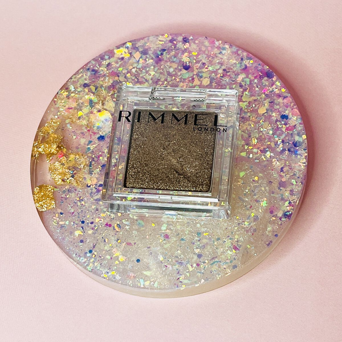 ワンダー キューブ アイシャドウ パール/リンメル ロンドン/単色アイシャドウを使ったクチコミ（1枚目）