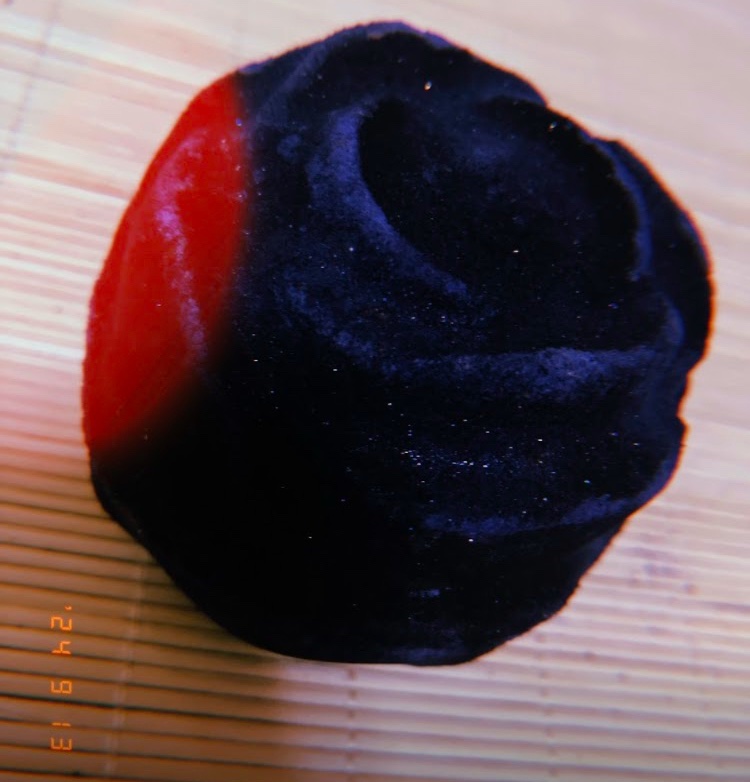 ブラックローズ ボム（バスボム）/ラッシュ/炭酸系入浴剤を使ったクチコミ（1枚目）