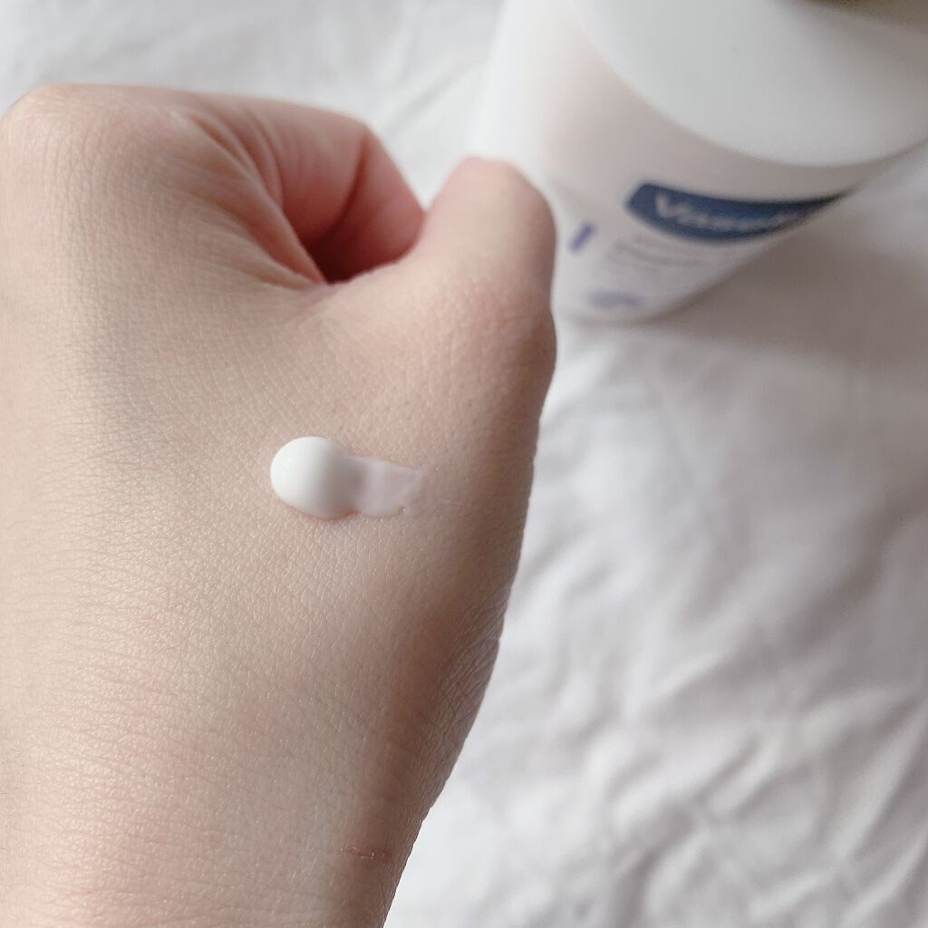 ディープリーエンリッチド ボディローション フローラルラベンダーの香り/ヴァセリン/ボディローションを使ったクチコミ（2枚目）