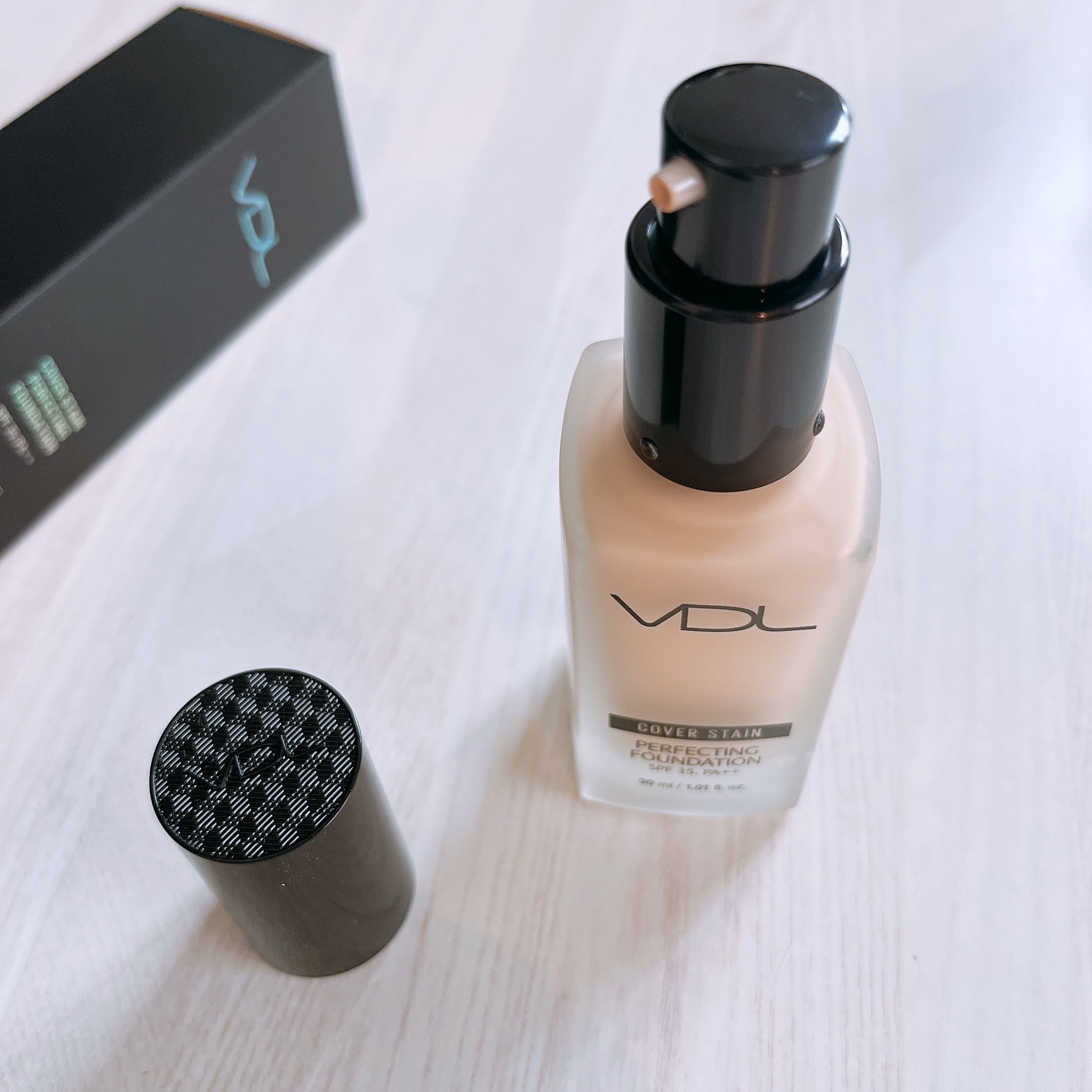 カバーステイン パーフェクティング ファンデーション A02 ナチュラルオークル01/VDL/リキッドファンデーションを使ったクチコミ（2枚目）