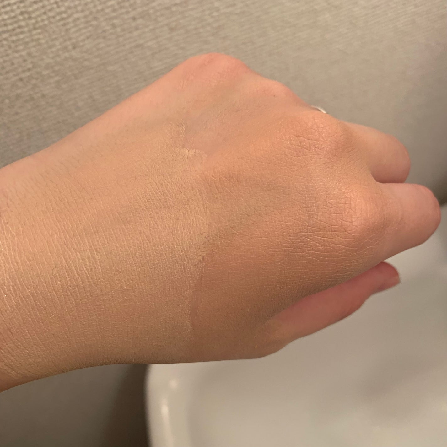 カラーステイ ロングウェア メイクアップ/REVLON/リキッドファンデーションを使ったクチコミ(3枚目)