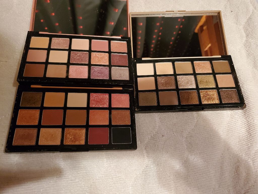 プレイカラーアイパレット ランジェリーバックステージ/ETUDE/アイシャドウパレットを使ったクチコミ(2枚目)