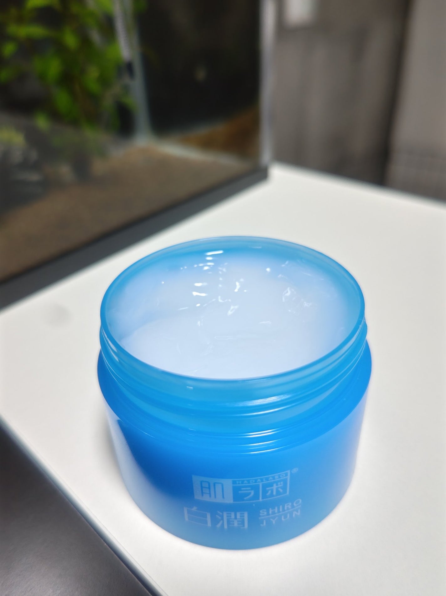 shiny_cosme_ikk6 on LIPS 「肌ラボ 白潤 薬用美白ジェルまだ使い始めたばっかり乳液代わりに..」(3枚目)