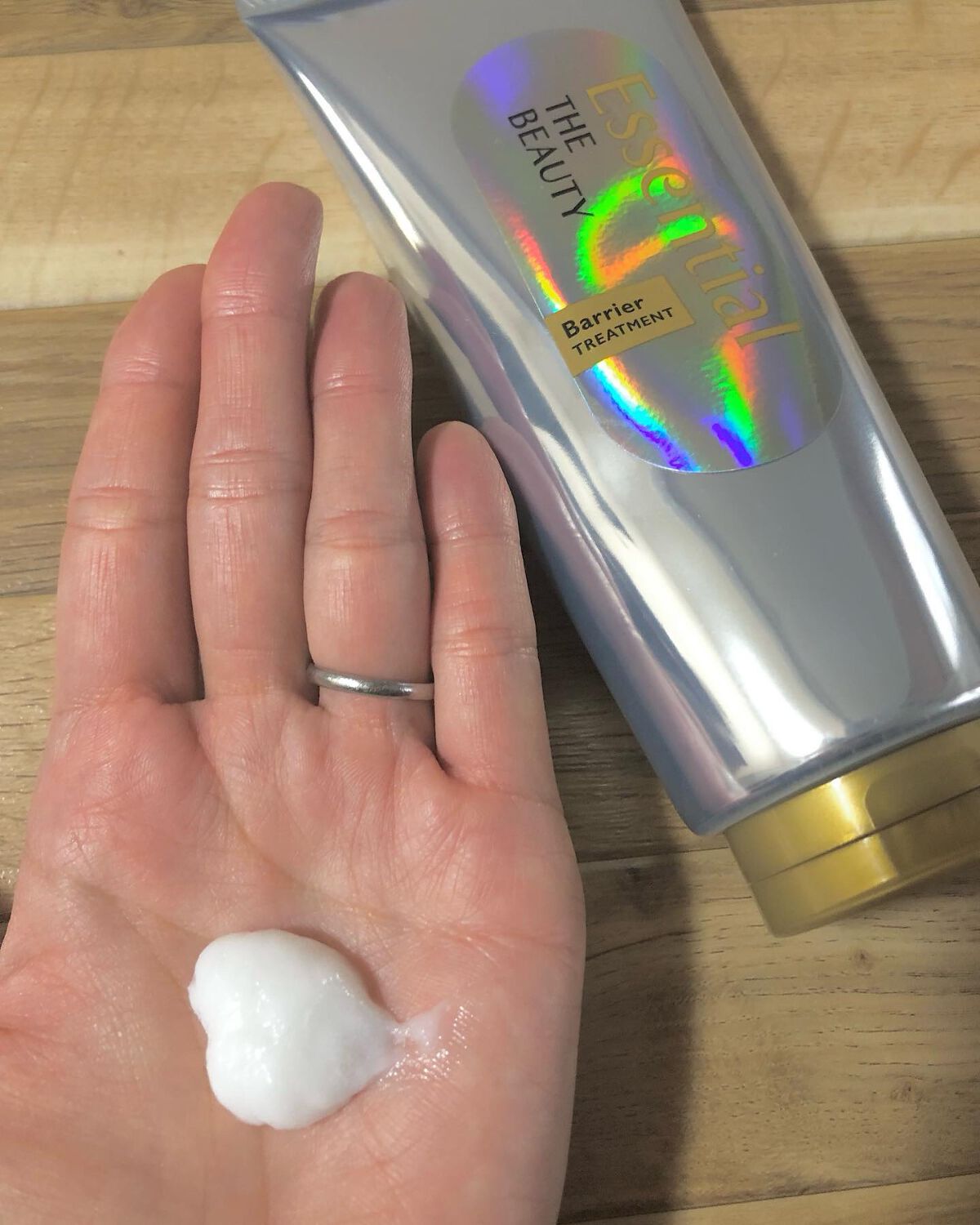 髪のキメ美容バリアトリートメント/エッセンシャル/洗い流すヘアトリートメントを使ったクチコミ（3枚目）