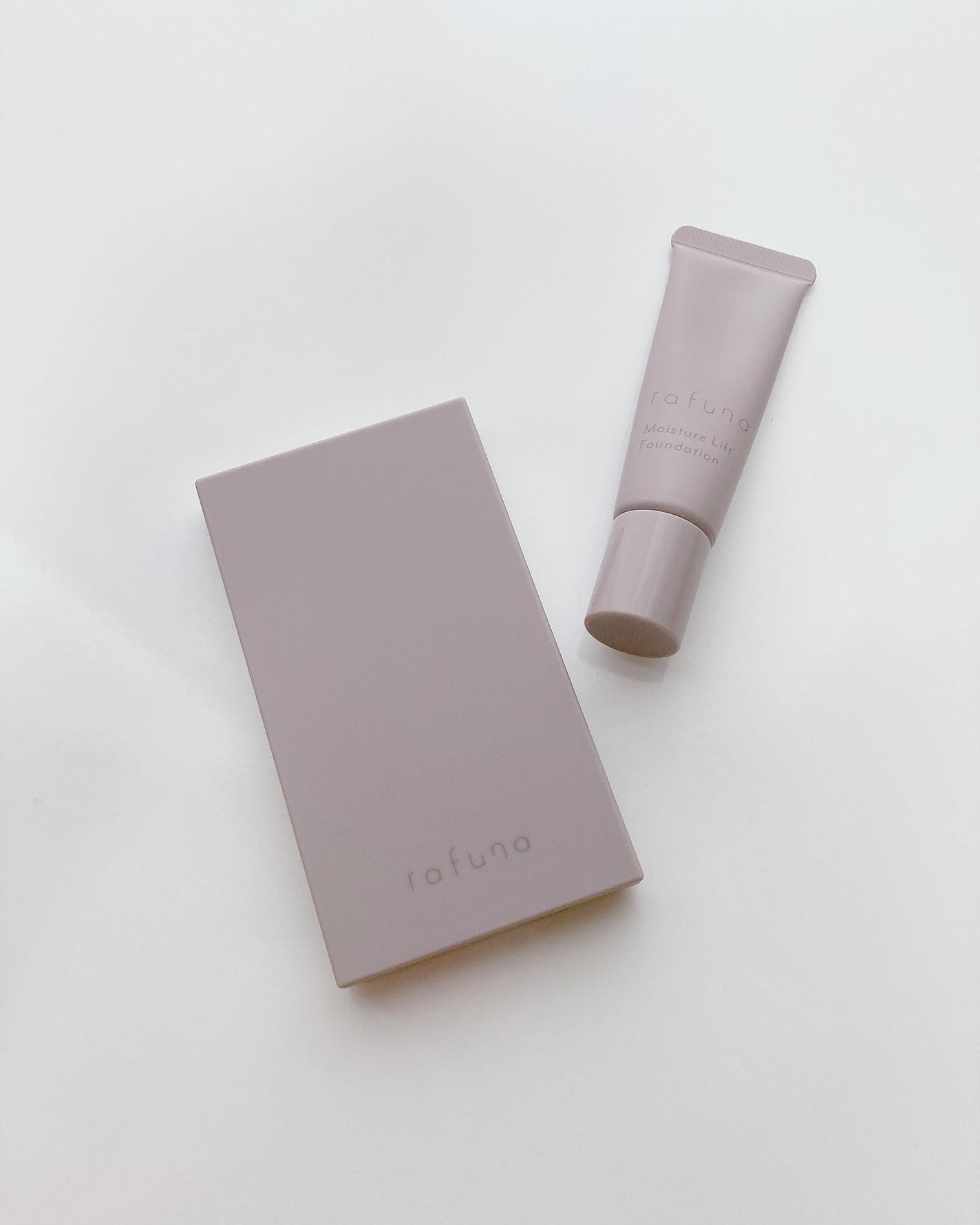 モイスチュアリフトファンデーション/rafuna/クリーム・エマルジョンファンデーションを使ったクチコミ(1枚目)