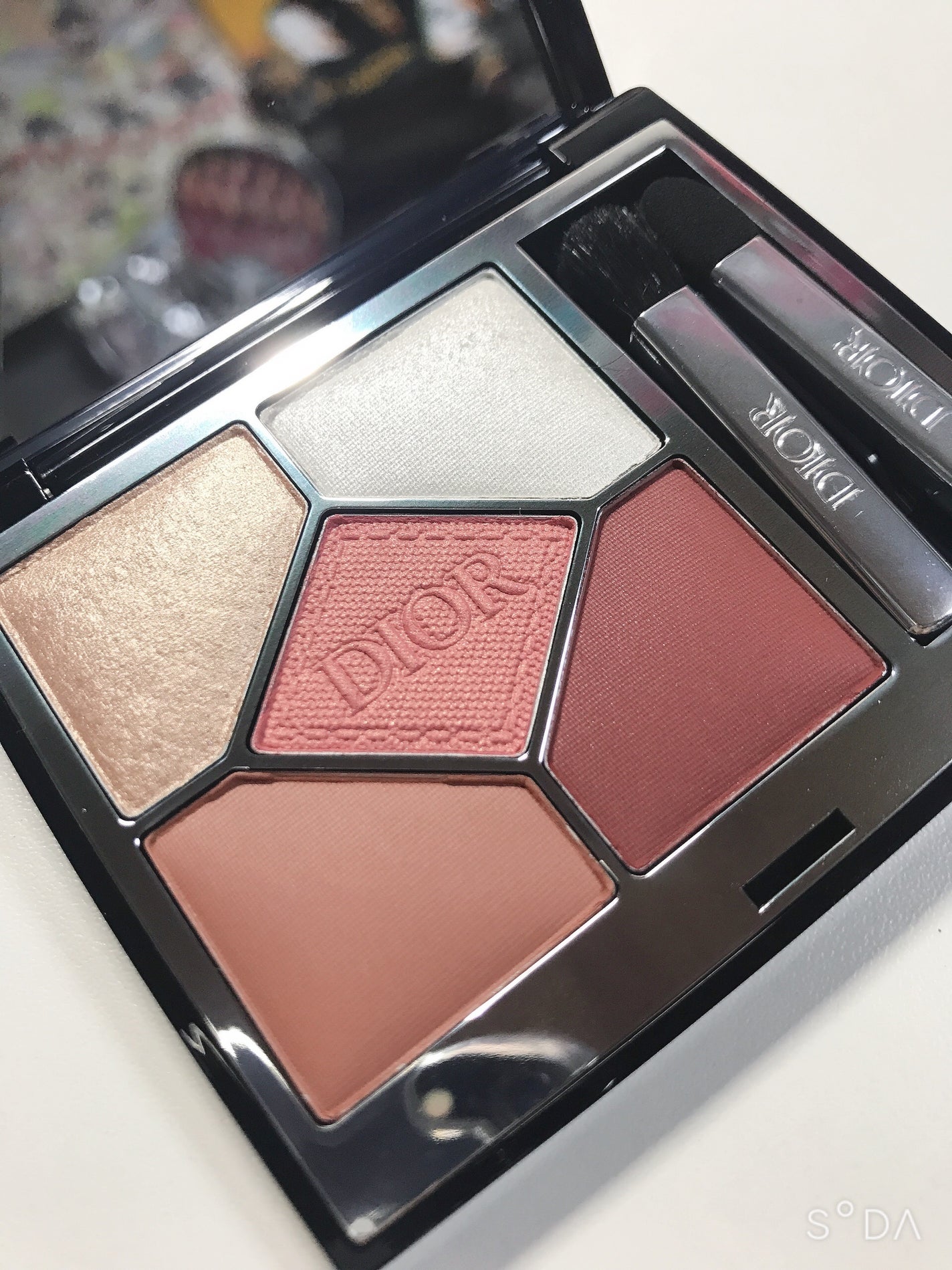 ディオールショウ サンク クルール/Dior/アイシャドウを使ったクチコミ(2枚目)