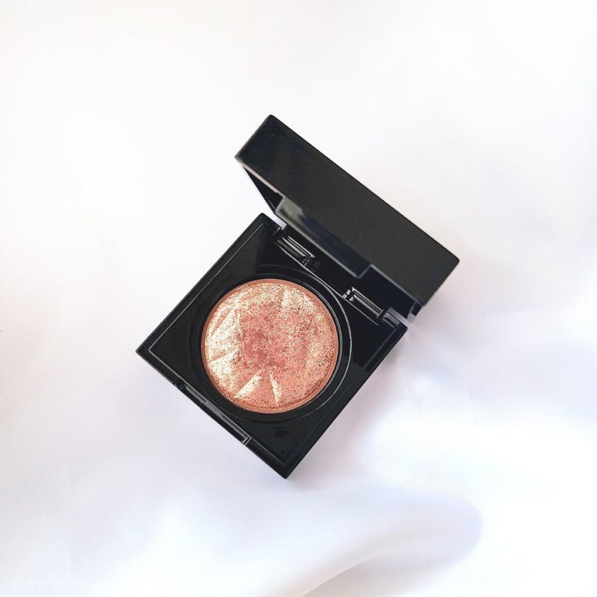 プリズム エアー シャドウ/CLIO/単色アイシャドウを使ったクチコミ(1枚目)