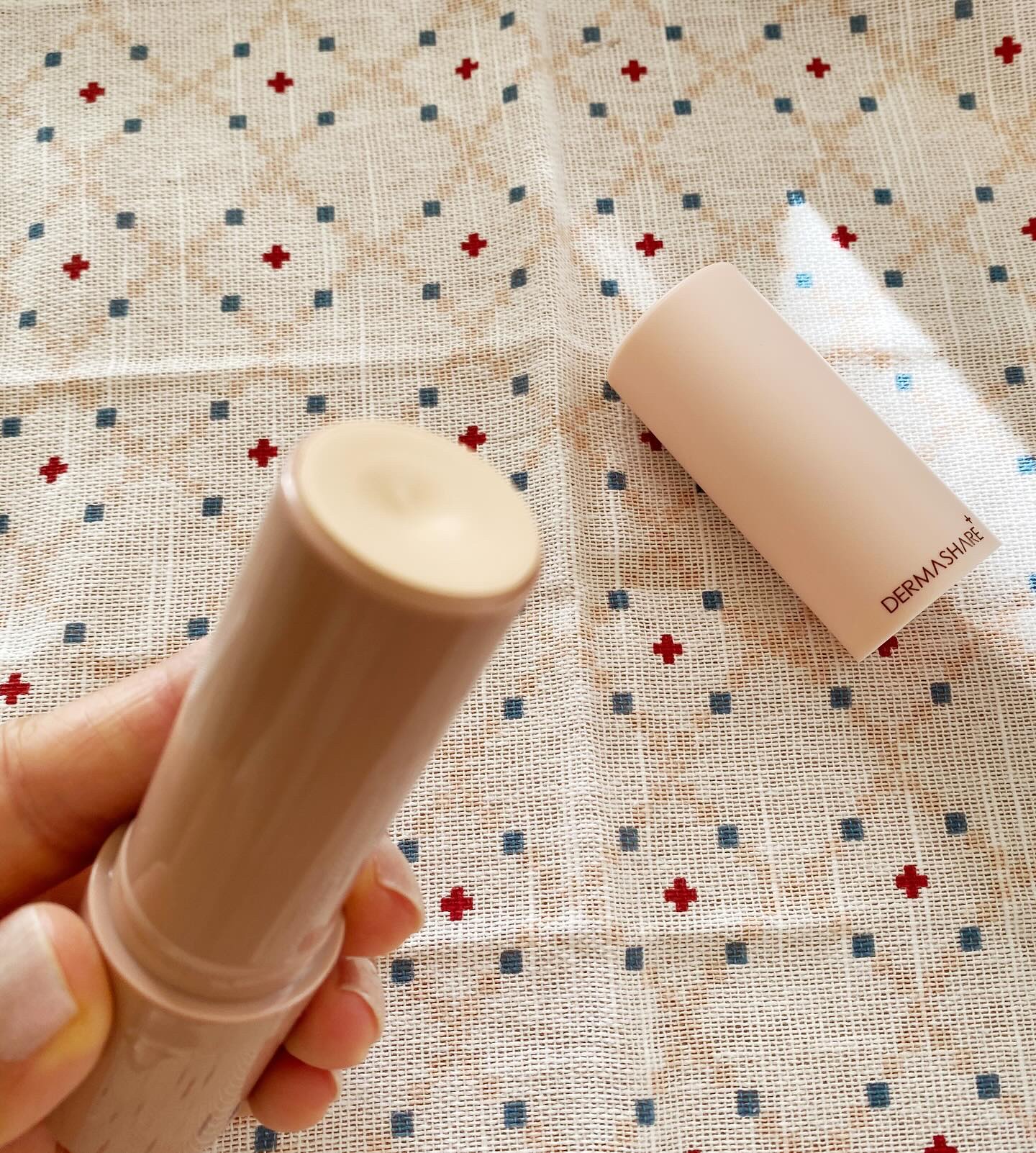 ヴィーガンナチュラルカバースティックファンデーション/DERMASHARE/その他ファンデーションを使ったクチコミ（2枚目）