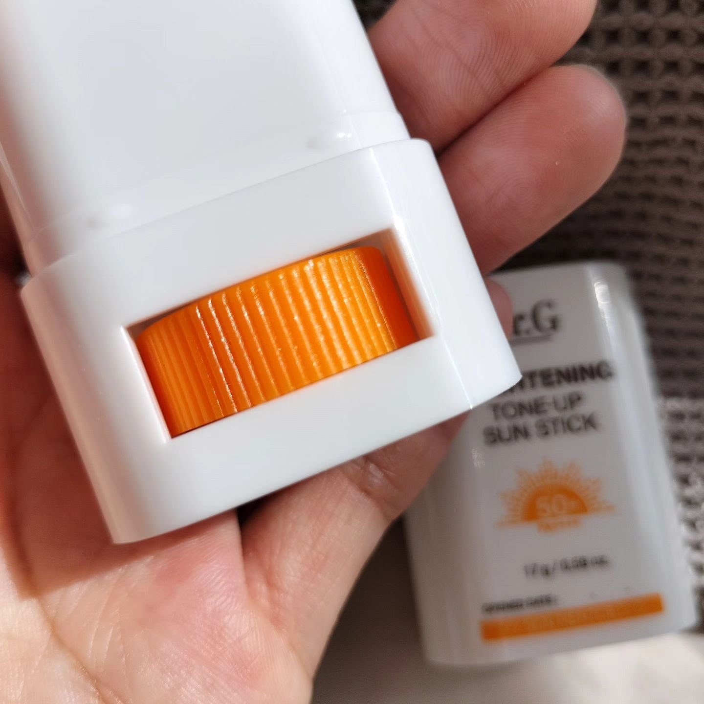 ブライトニングアップサンスティック SPF50+ PA++++/Dr.G/日焼け止めスティックを使ったクチコミ（3枚目）