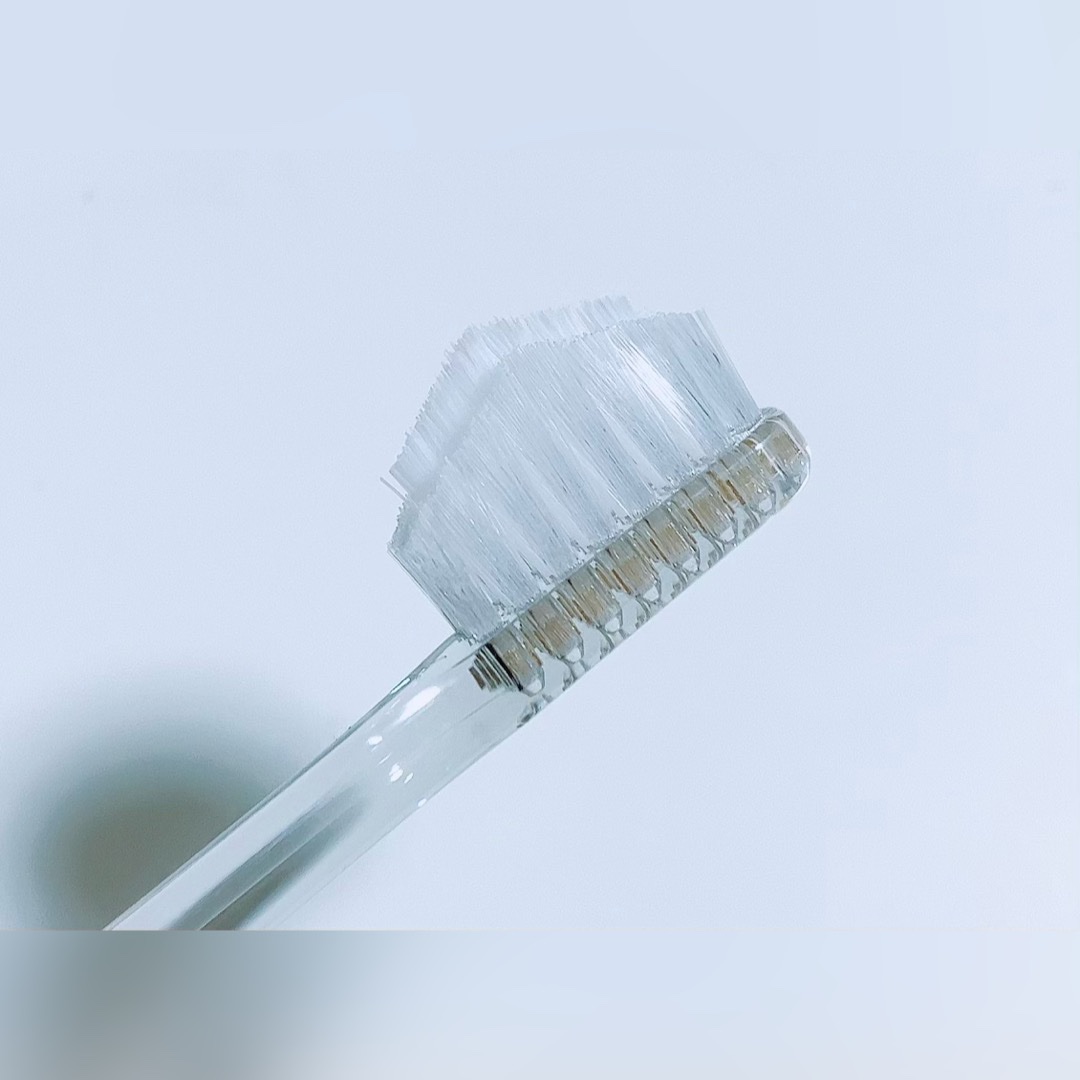 HaRENO 奇跡の歯ブラシ クリアブラック(ふつう)/HaRENO/歯ブラシを使ったクチコミ（2枚目）