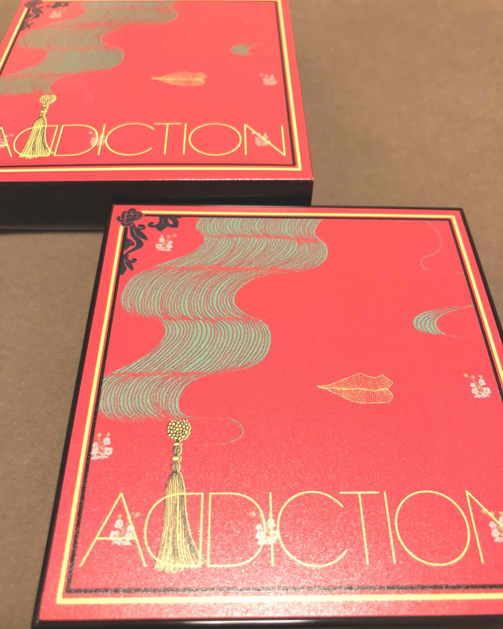 コンパクト アディクション シノワズリ/ADDICTION/アイシャドウパレットを使ったクチコミ（2枚目）