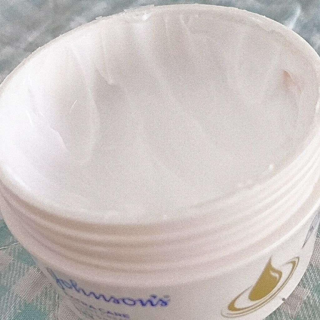 エクストラケア 高保湿クリーム/ジョンソンボディケア/ボディクリームを使ったクチコミ（2枚目）