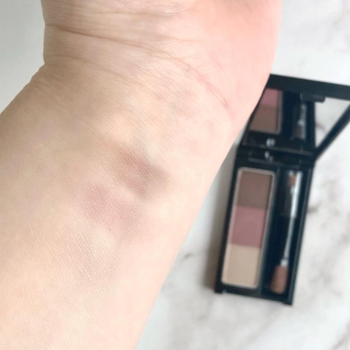 ケイト デザイニングアイブロウ3D/KATE/パウダーアイブロウを使ったクチコミ(3枚目)