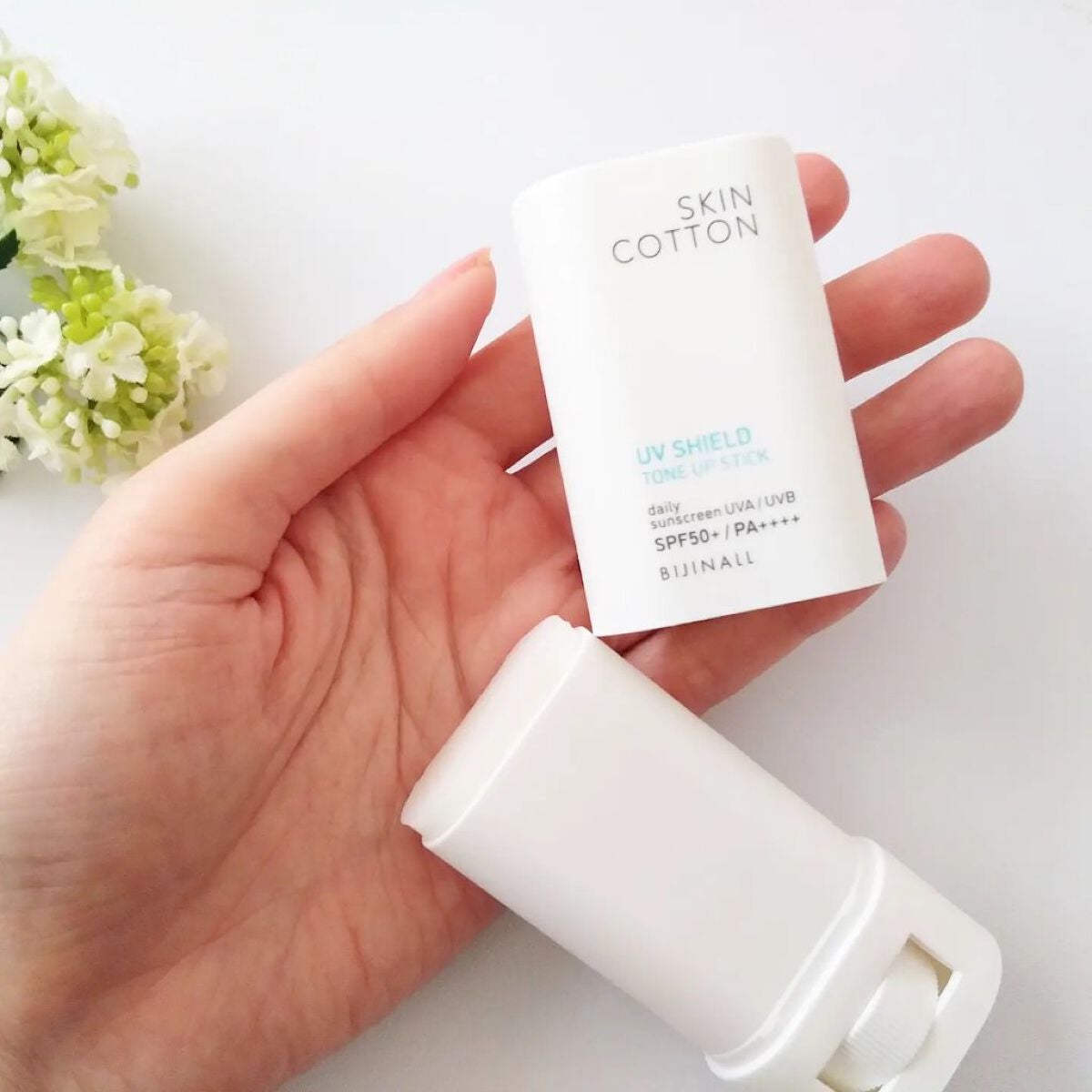 UVシールド トーンアップスティック/スキンコットン/日焼け止めスティックを使ったクチコミ(2枚目)