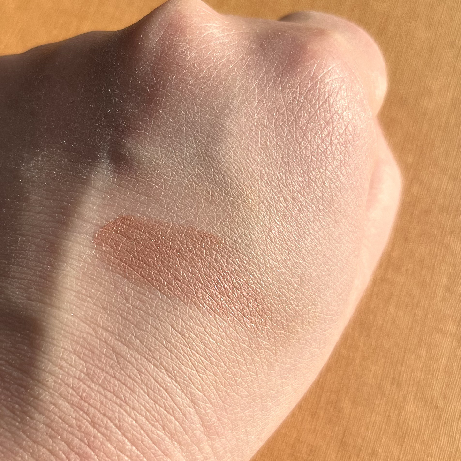 トーン タッチ アイズ 18 桃雫 -MOMOSHIZUKU/SUQQU/単色アイシャドウを使ったクチコミ（2枚目）